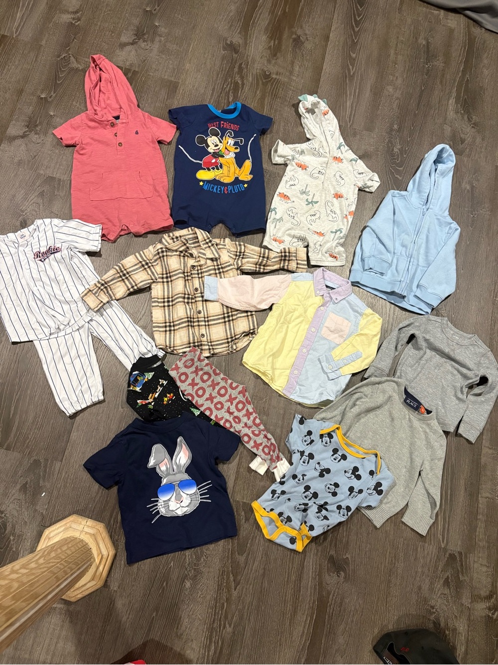 Bundle of clothing 18-24 months